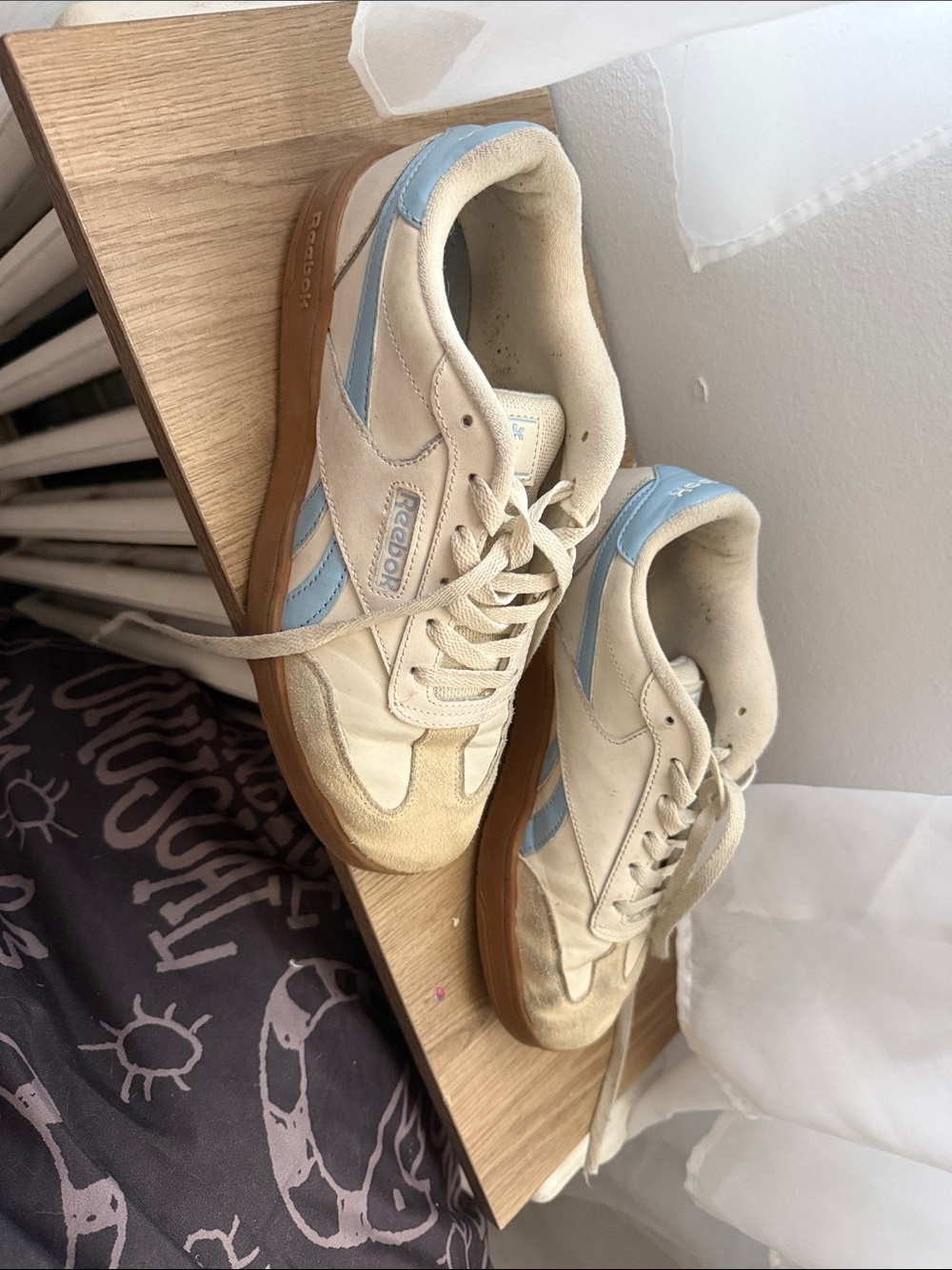 Reebok Cream and Light Blue Low-Top Sneakers